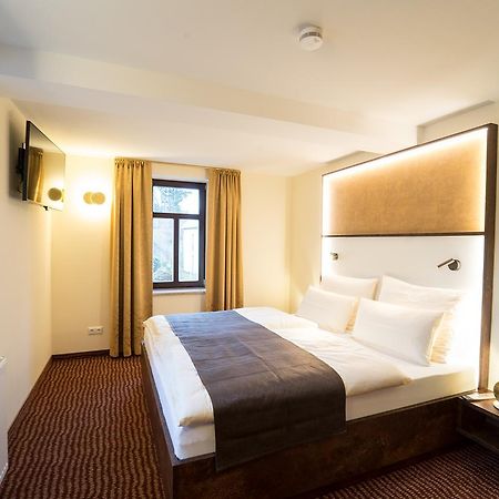 Hotel Goldener Hirsch Зуль Екстер'єр фото